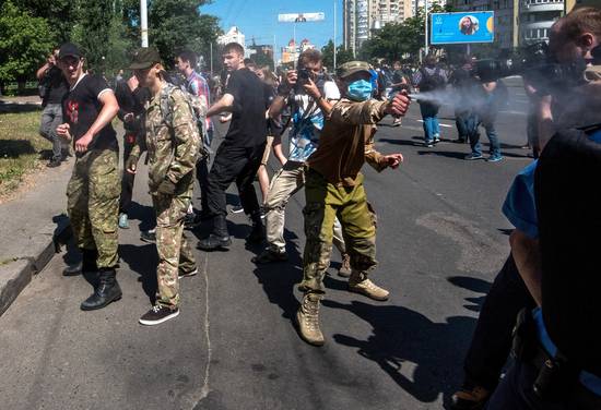 AI.- Ucrania: La violencia homófoba ensombrece la Marcha del Orgullo Gay en Kiev